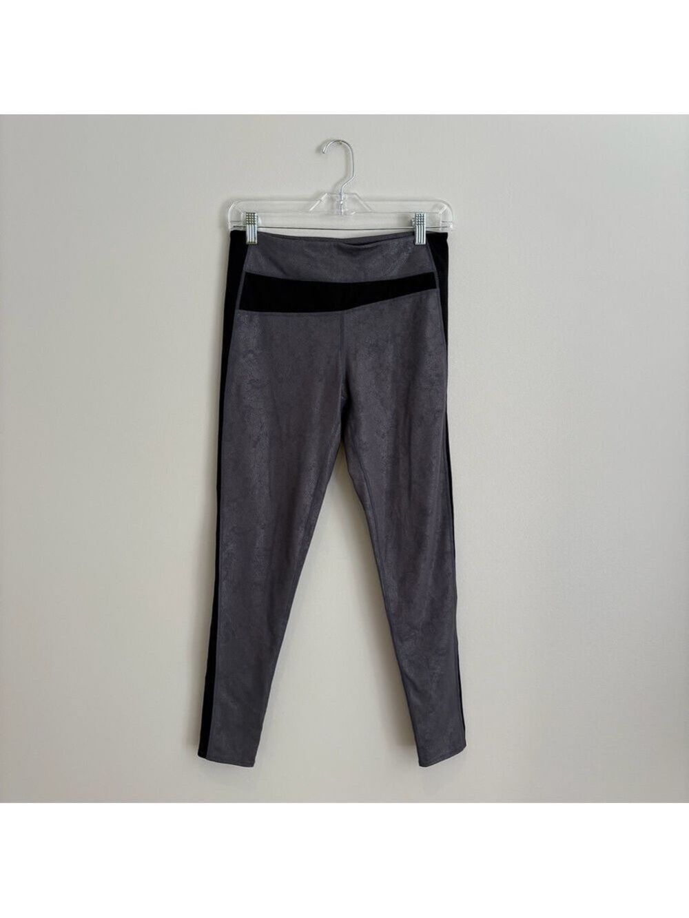 Manduka Gray and Black Leggings Size M